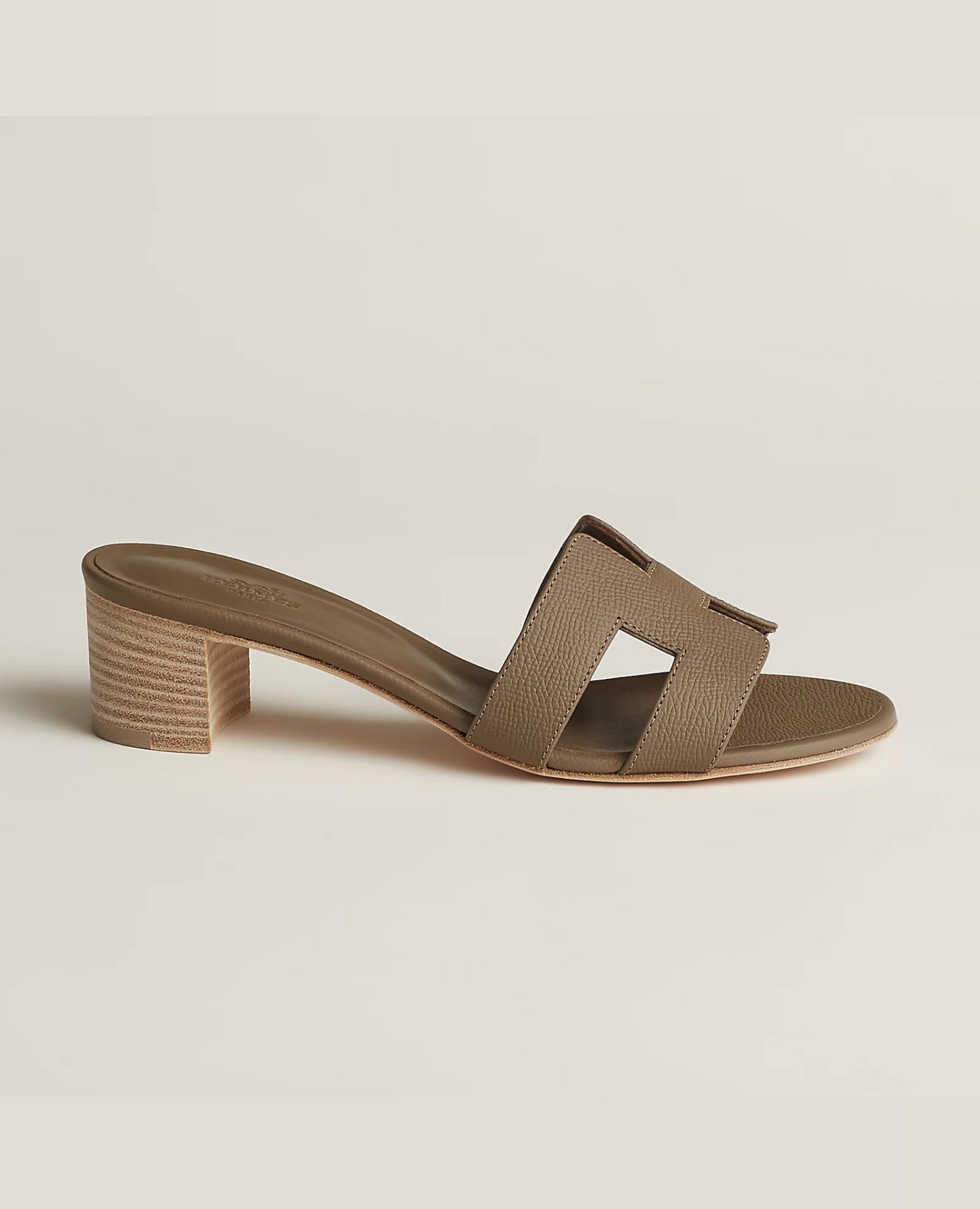 Hermès Oasis sandal Etoupe