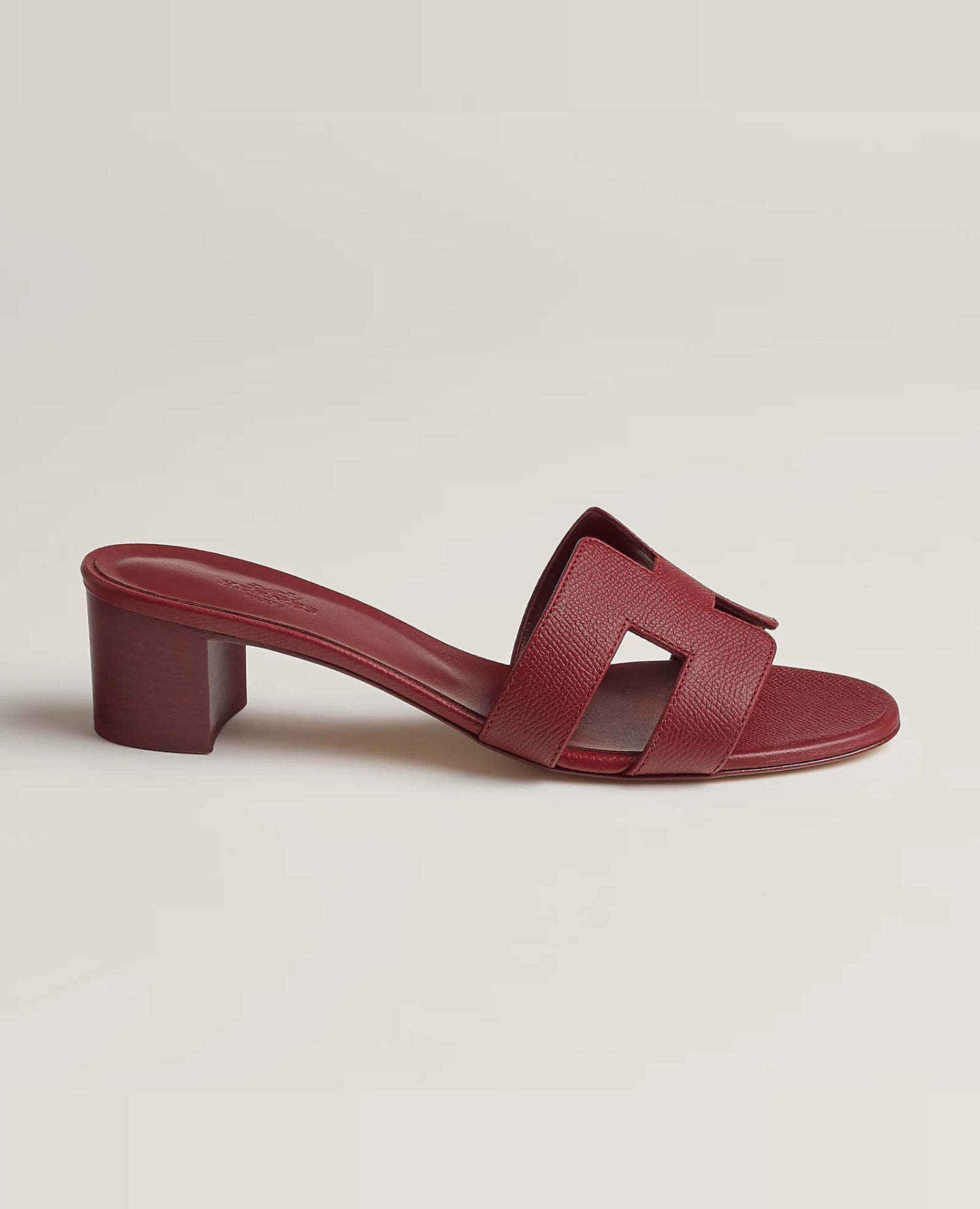 Hermès Oasis sandal Rouge H