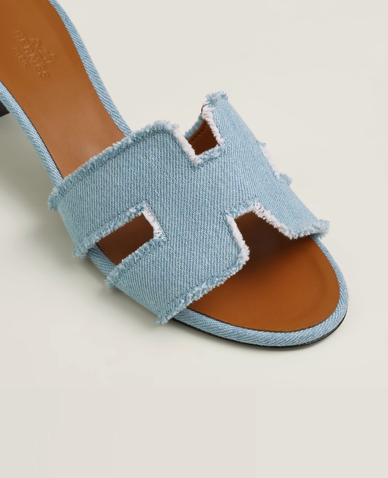 Hermès Oasis Sandal Blue clair