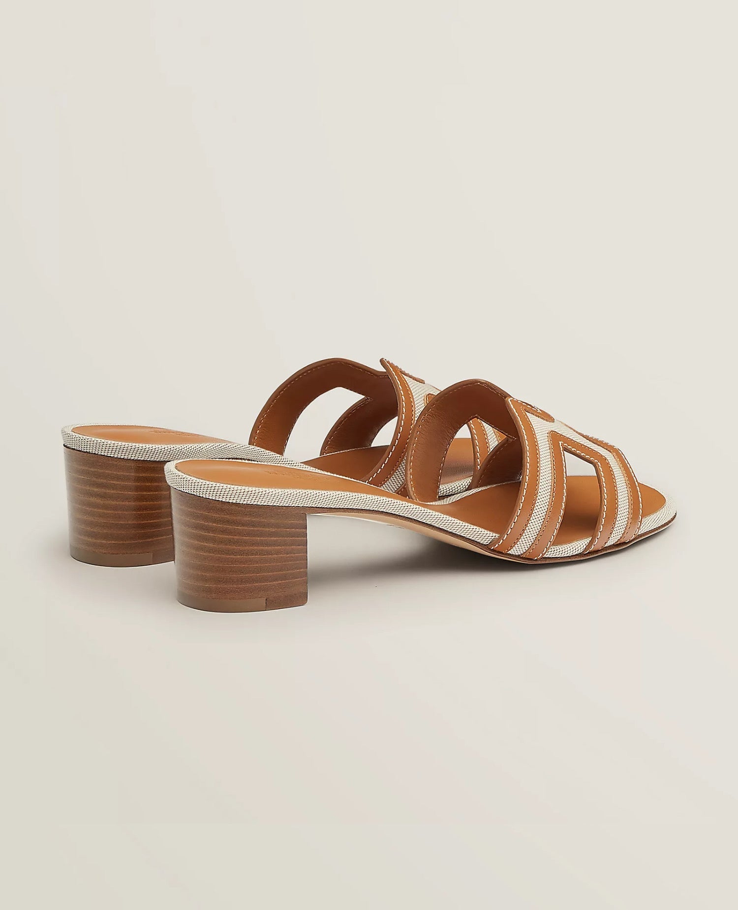 Hermès Oasis sandal Noisette / Beige Dore