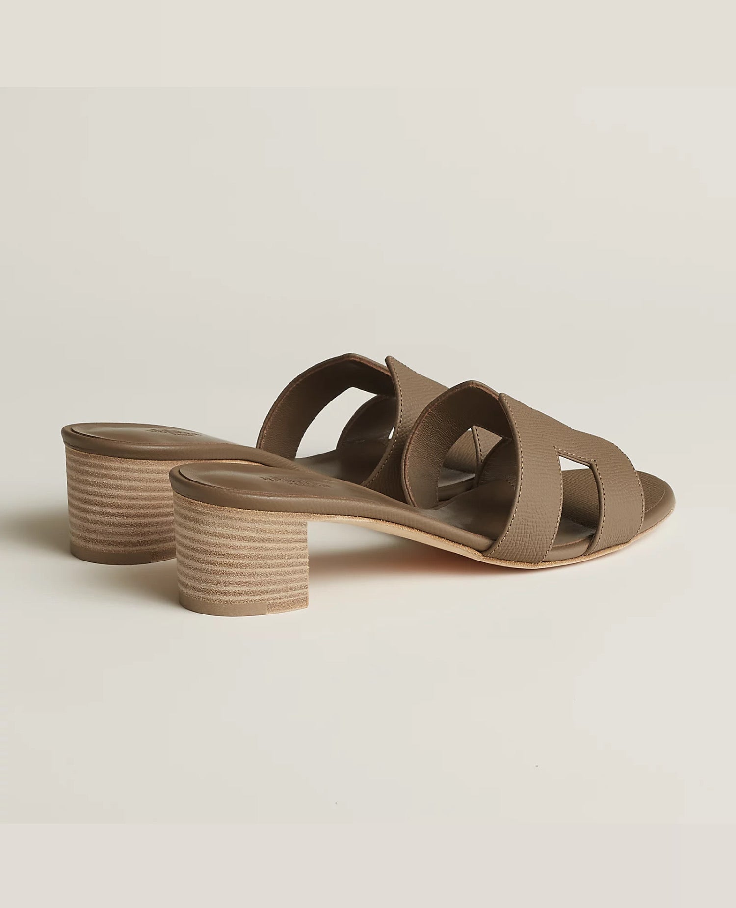 Hermès Oasis sandal Etoupe