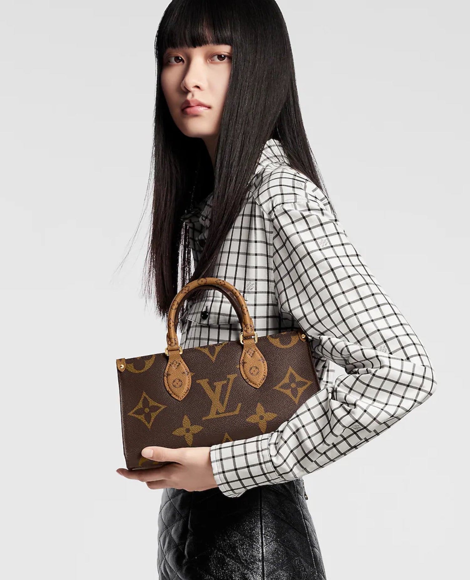 Louis Vuitton OnTheGo East West