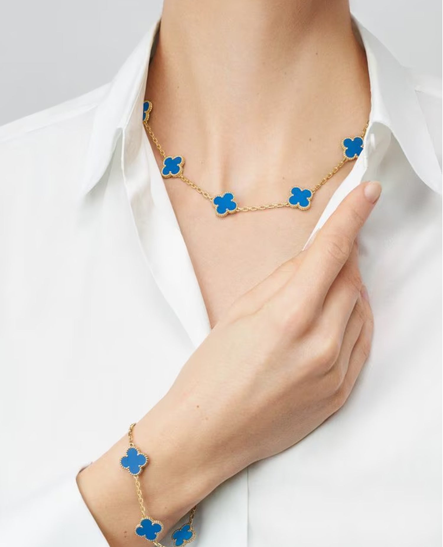 Van Cleef Vintage Alhambra necklace, 10 motifs, yellow gold, Agate