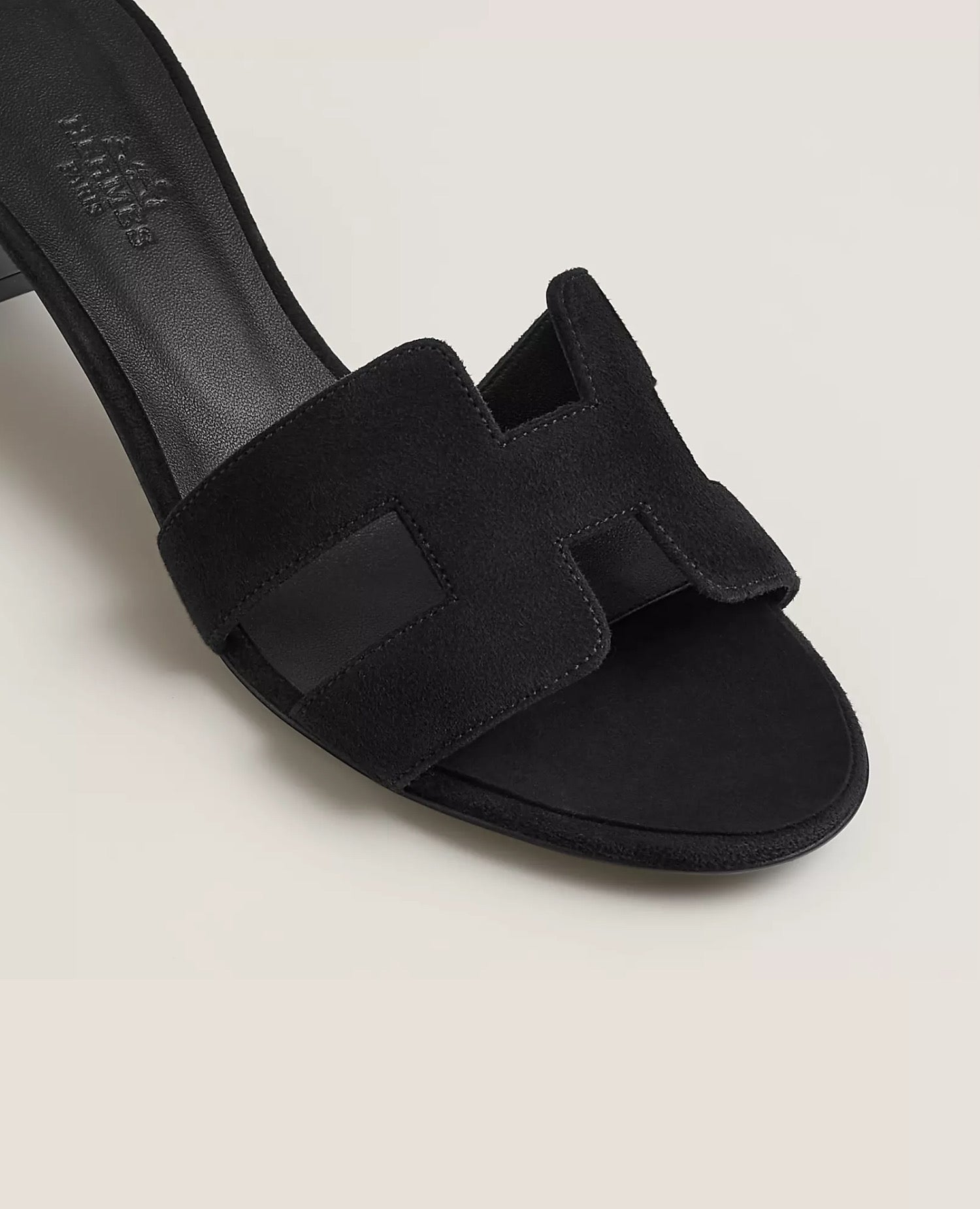 Hermès Oasis Sandal Black Suede Goatskin