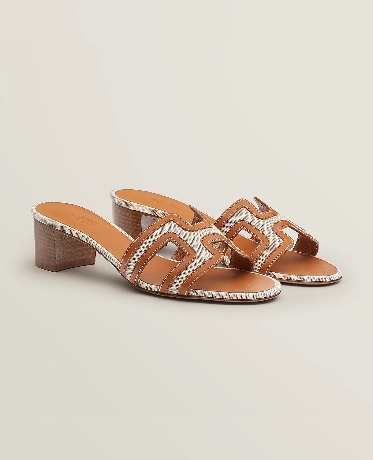 Hermès Oasis sandal Noisette / Beige Dore