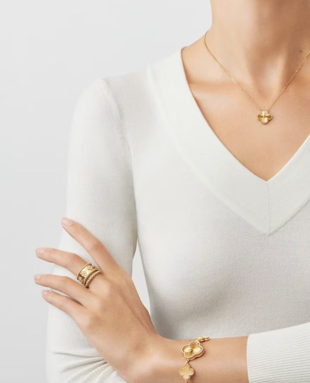 Van Cleef Vintage Alhambra pendant, yellow gold