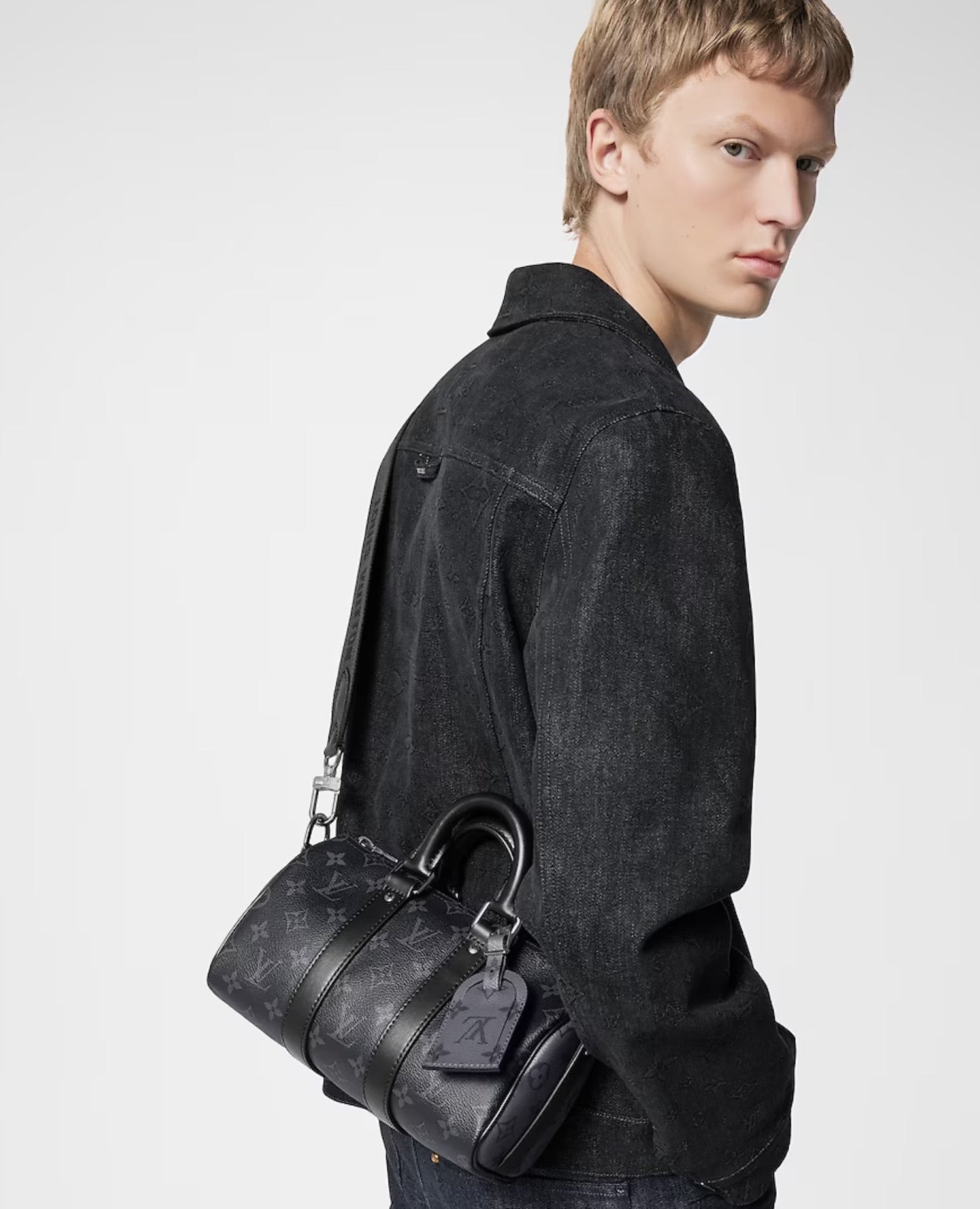Louis Vuitton Keepall Bandoulière 25 Monogram Eclipse